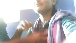 قرنية ابنة جاء إلى موقع سكسي اجنبي والدها وطلب أن تمتص قضيبه