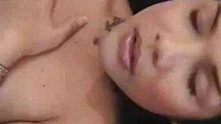 مدلكة مفلس تتعرى لتدليل العميل موقع سكسي كبار مع جنس يدوي