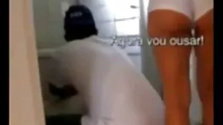 في منتصف التمرين موقع سكسي عالمي ، قاد خشب الأبنوس قضيبا أسود إلى مهبل امرأة ناضجة