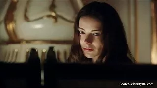 مدلكة تقربها ضيف مثلية عناق على الطاولة موقع افلام سكسي مترجم
