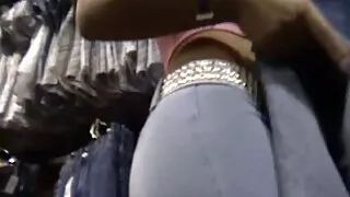 سمراء أخذت لها الحلق كس موقع سكسي عالمي للاحتفال عطلة رأس السنة الجديدة